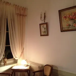 Chateau-gaillard Couette-café